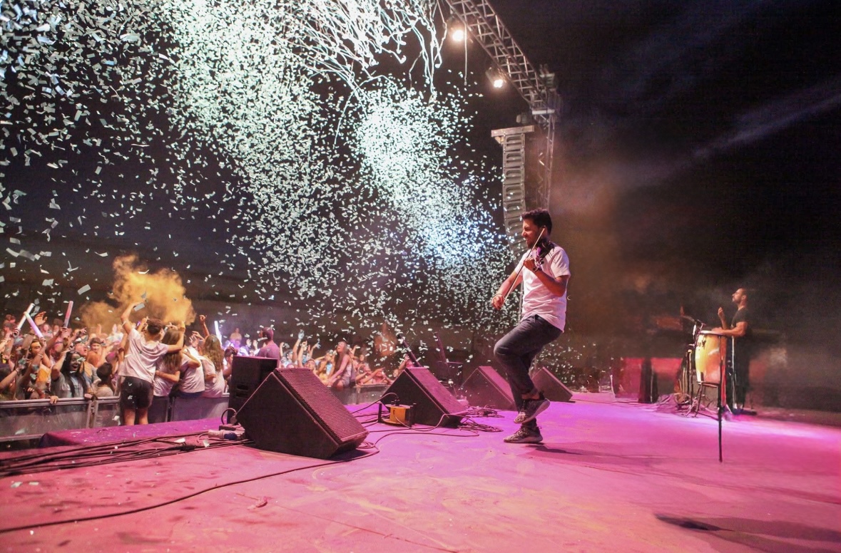 Show DSD en Don Benito con confetti y momento de impacto visual
