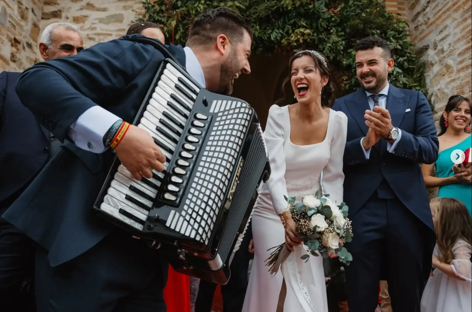 Detalle artístico de boda fotografiado por Jara Films