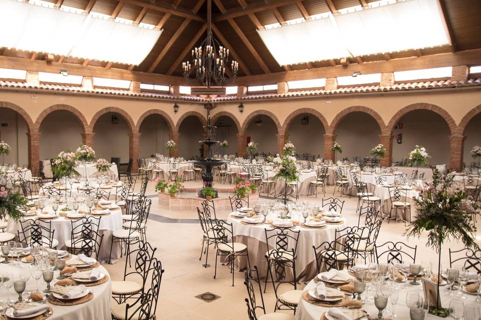 Bodegas Martínez Paiva en Almendralejo, bodega para bodas en Extremadura entre viñedos